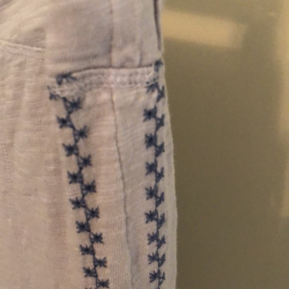 Mododoc light weight grey jogger with a lot of detail - Picture 2 of 6